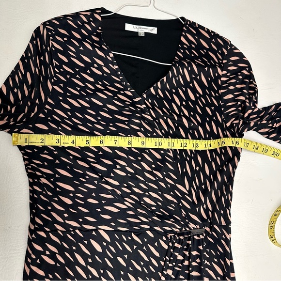 L. K. Bennett Dress  Sz 8 Wrap Gathered Long Sleeves V Neckline - Picture 3 of 10